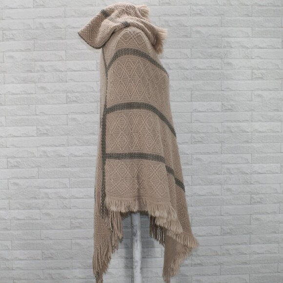 ARIANNA BY HOWARDS Poncho Hooded Knit Fringe Chevron Stripe Tan Gray One Size - Picture 4 of 14